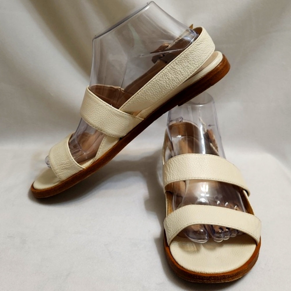 Jimmy Choo London Open Toe Leather Elegant Cream Sandals (w size 39.5)